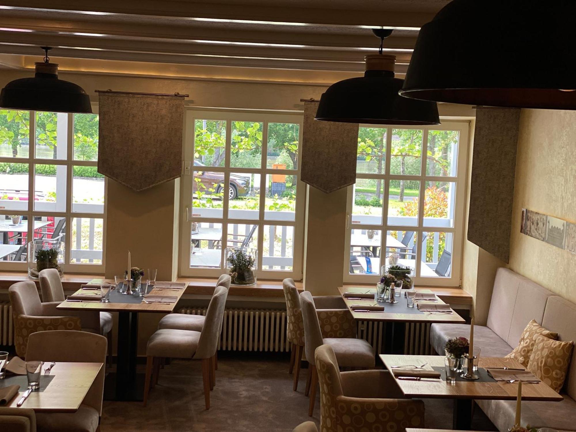 Hotel Zum Anker-Thulls Restaurant Neumagen-Dhron Extérieur photo