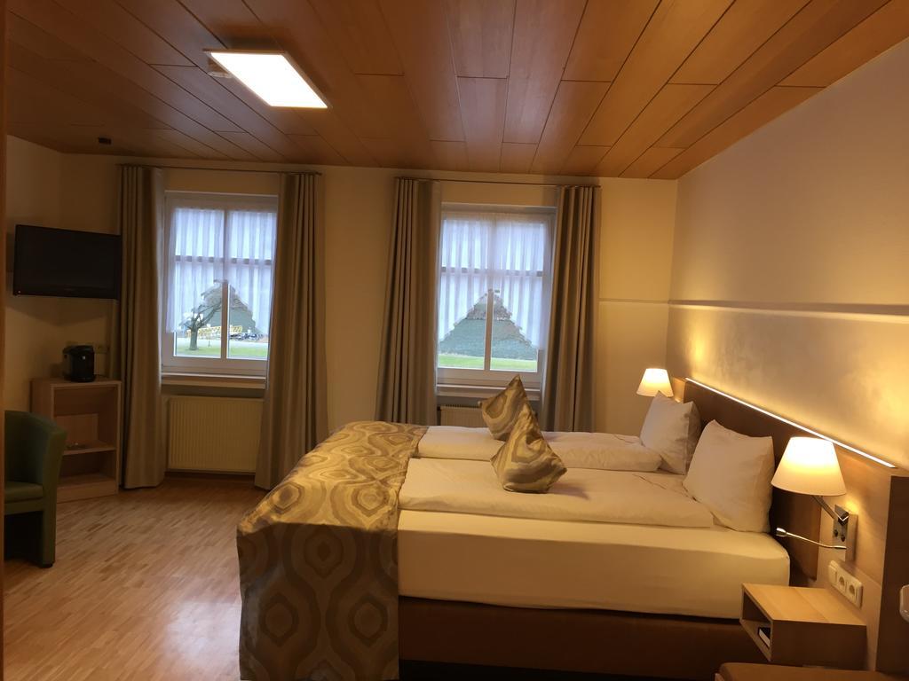 Hotel Zum Anker-Thulls Restaurant Neumagen-Dhron Extérieur photo